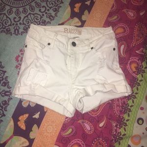 🛑SALE🛑 White jean shorts
